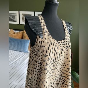 Hi-low printed tank in EUC with leather-like shoulder detail